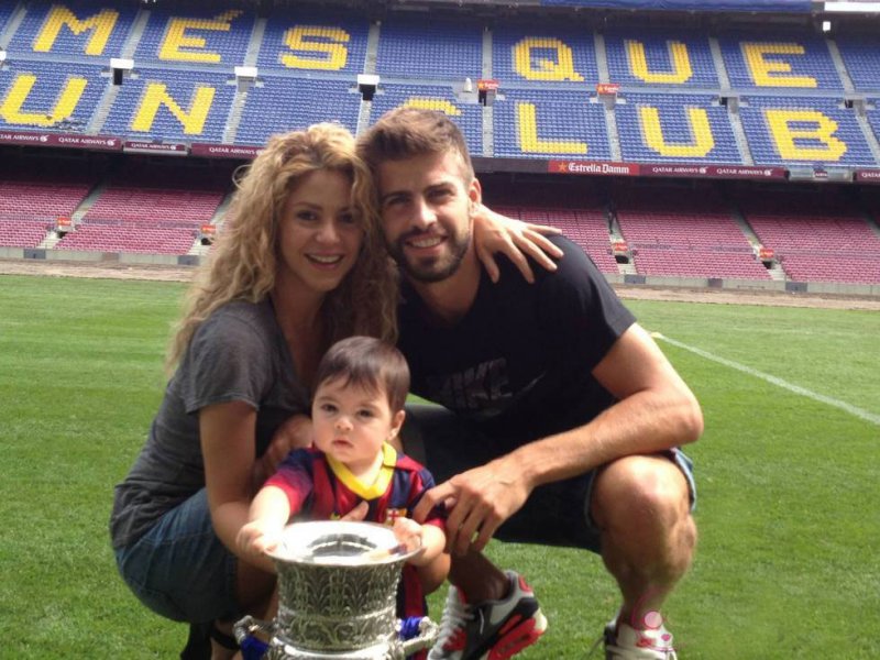 Shakira oğlu Milan'a İspanyolca öğretiyor