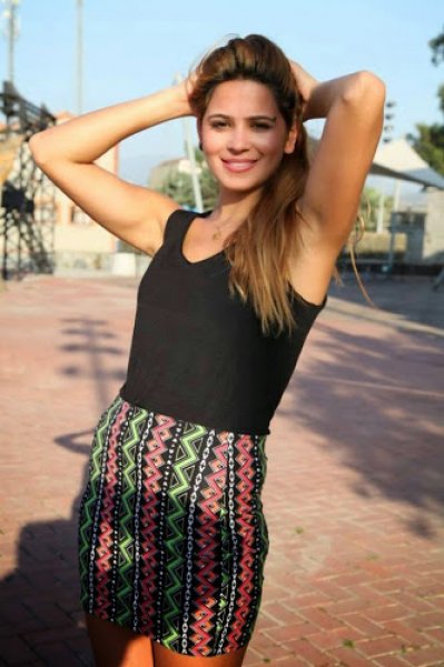 Gizem Güler güzelliği ile dikkat çekiyor 