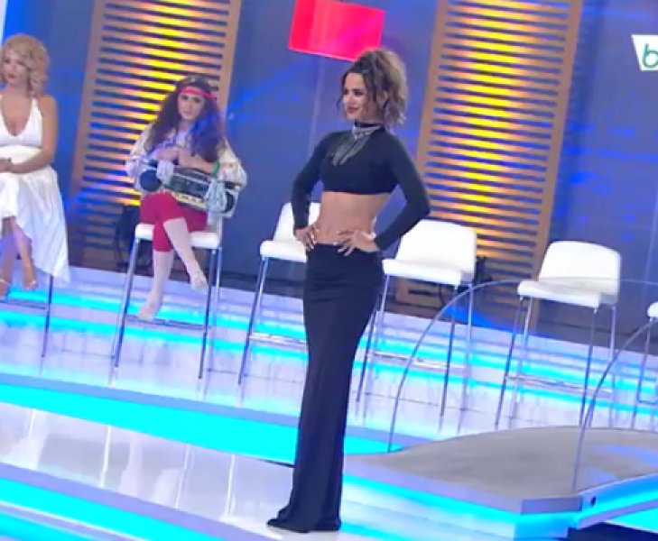 Gizem Güler güzelliği ile dikkat çekiyor 