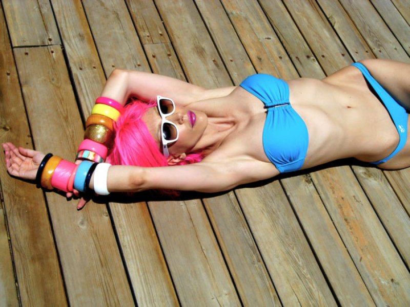 Hande Yener plaj işletecek 