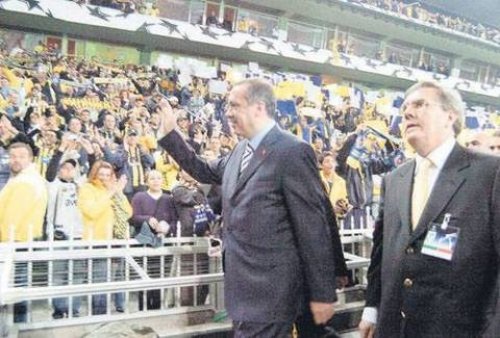  Hangi ünlü hangi takımı tutuyor