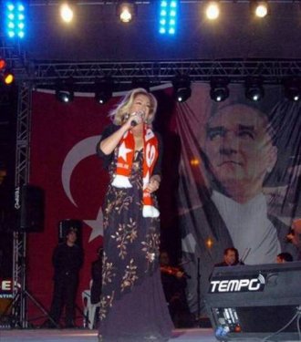  Hangi ünlü hangi takımı tutuyor