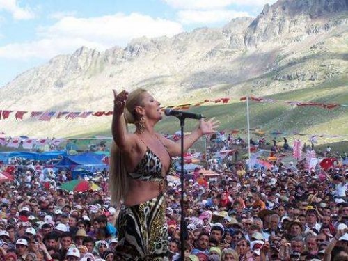  Hangi ünlü hangi takımı tutuyor