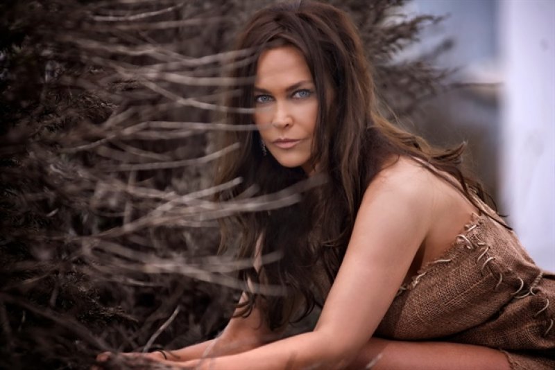 Hülya Avşar: Tarkan hâlâ dangalak