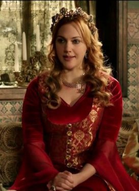 Meryem Uzerli kılıktan kılığa girdi