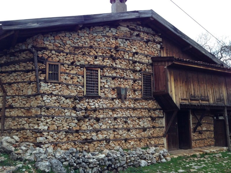 Çin�in muhteşem manzaralı köy evleri