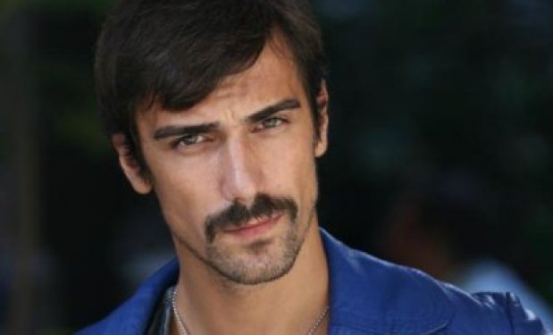İbrahim Çelikkol ile Yasemin Allen aşk yaşıyor