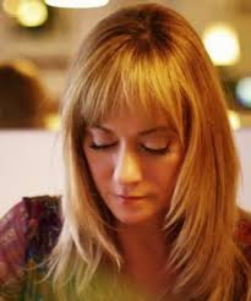 Itır Esen'in yıllara meydan okuyan güzelliği 