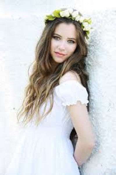 Güzel oyuncu İpek Yaylacıoğlu evlendi