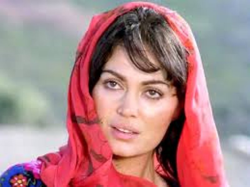 Türkan çaldı Sultan oynadı