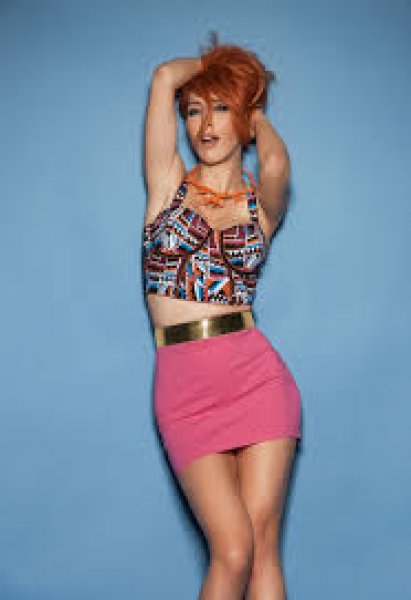 Hande Yener plaj işletecek 