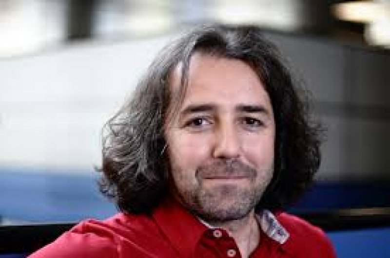 Ünlülerden Kayahan paylaşımları