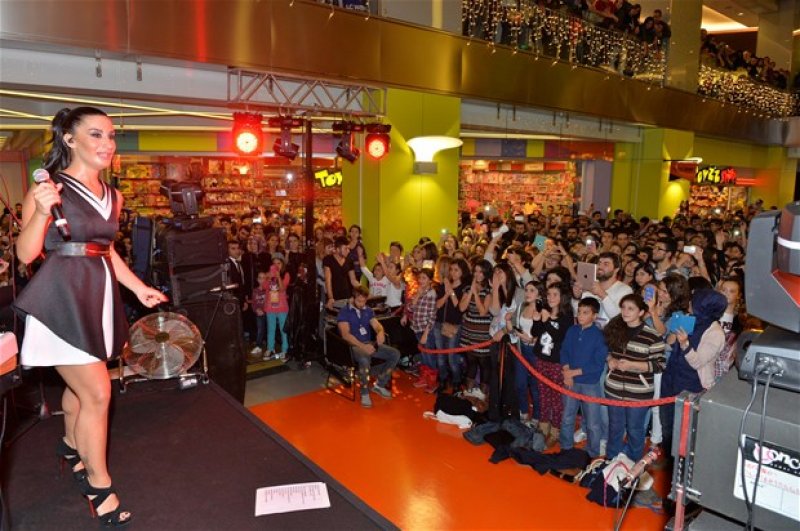 İrem Derici: Ben dişi Mustafa’yım