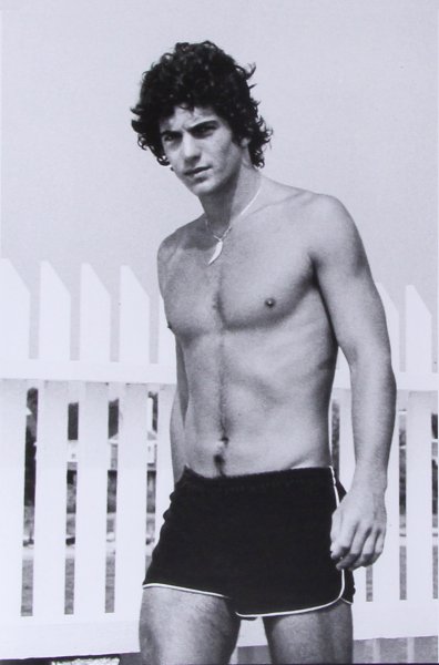 Yaşayan en seksi erkek seçilen ünlü isimler 