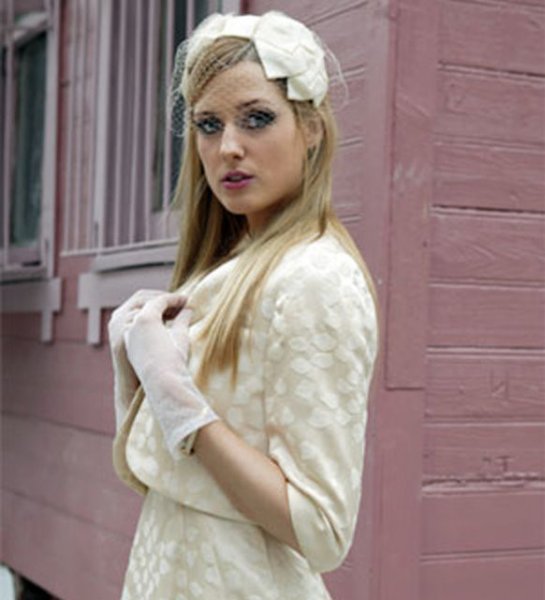 Kararsız güzel Wilma Elles