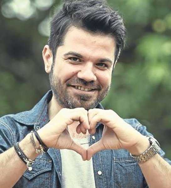 Kenan Doğulu'dan otomobil şov