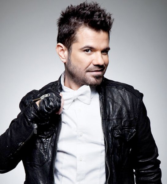 Kenan Doğulu'dan otomobil şov