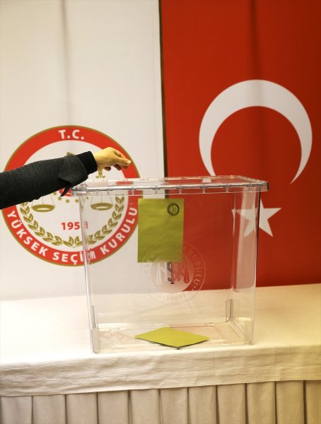 Halk oylamasında kullanılacak malzemeler tanıtıldı