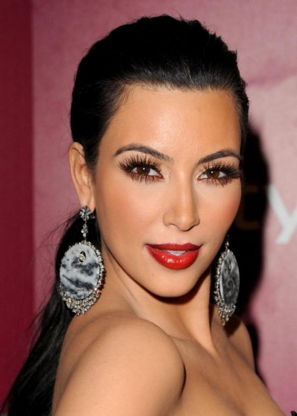 Kim Kardashiançöle düştü