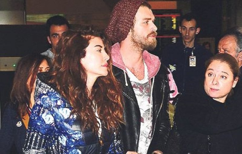 Kıvanç Tatlıtuğ sevgilisiyle Alaçatı'da