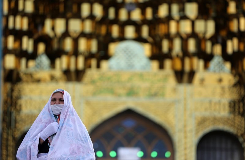 Korona gölgesinde bayram namazı