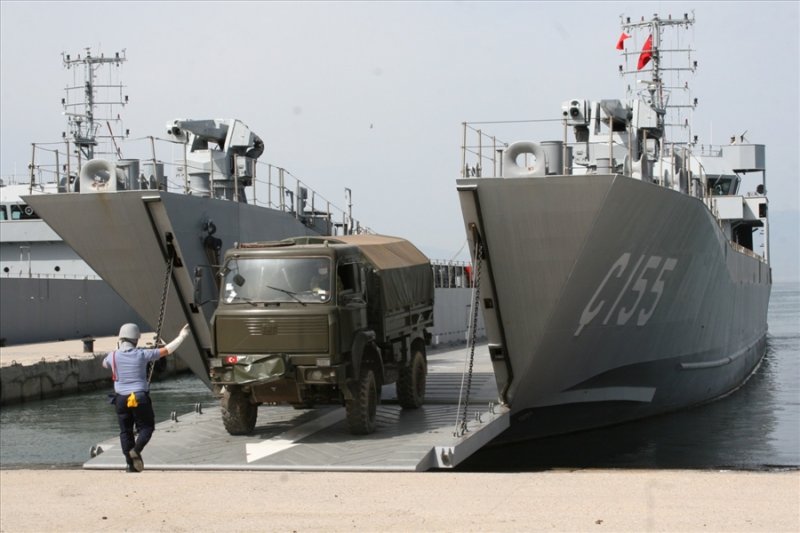 Deniz Kuvvetleri'nin harekata hazırlık eğitimleri yapıldı