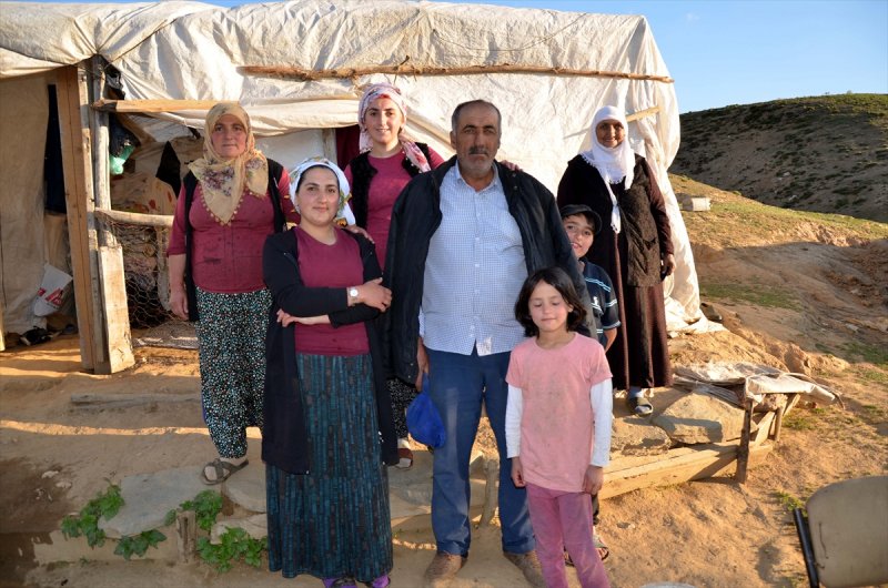 Muşlu kadınlar yaylalarda ek gelir için çalışıyor