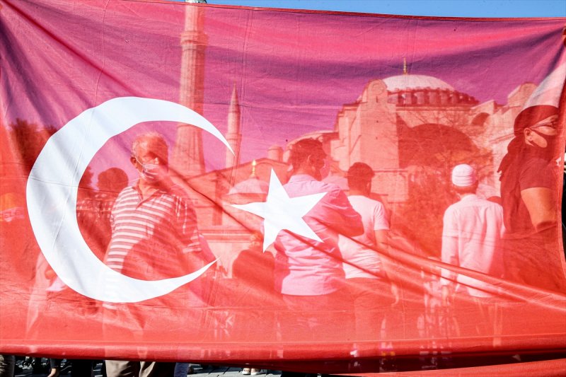 Ayasofya önünde büyük sevinç