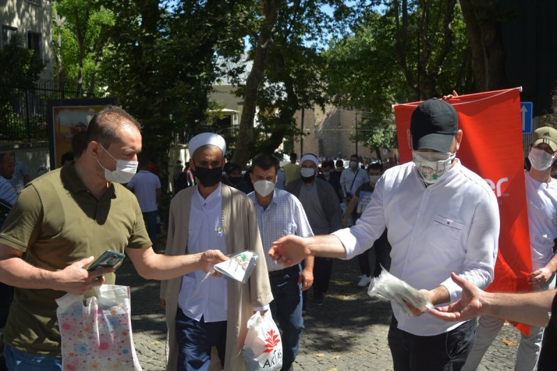 Ayasofya Camii'nde ilk namaz heyecanı 