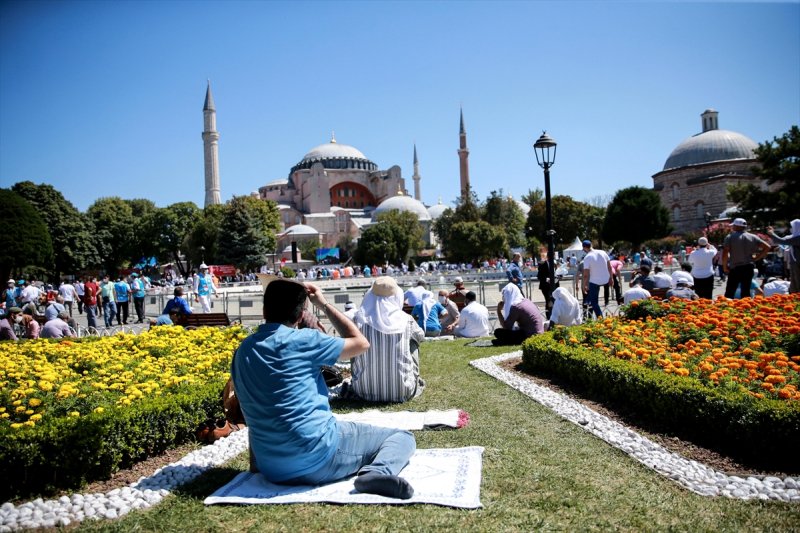 Ayasofya Camii'nde ilk namaz heyecanı 