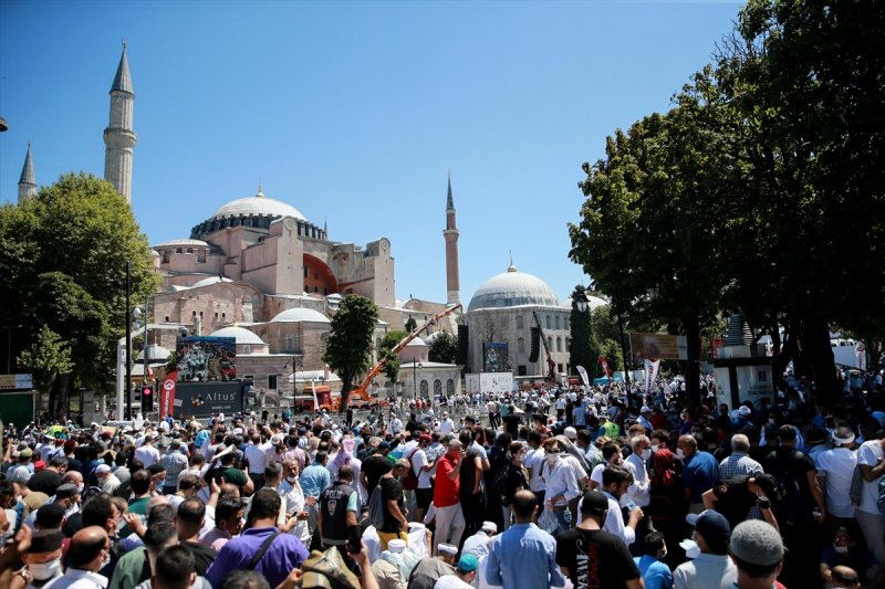 Ayasofya Camii'nde ilk namaz heyecanı 