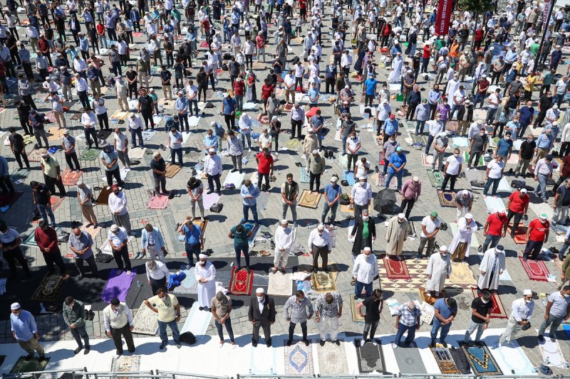 Ayasofya Camii'nde ilk namaz heyecanı 