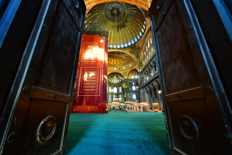 Ayasofya Camii'nde ilk namaz heyecanı 