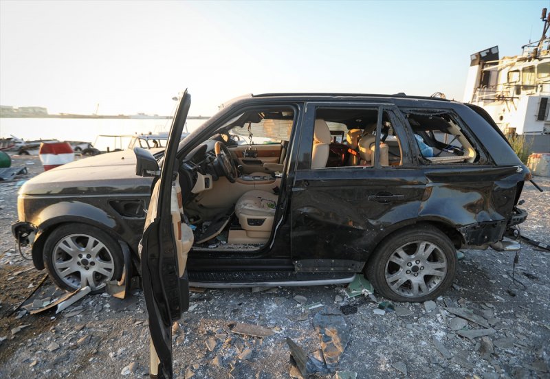 Lübnan'ın can damarı Beyrut Limanı enkaza döndü