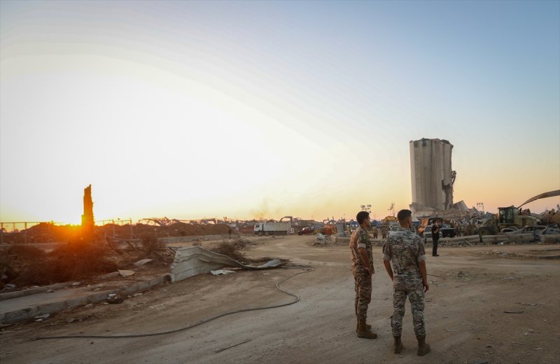 Lübnan'ın can damarı Beyrut Limanı enkaza döndü