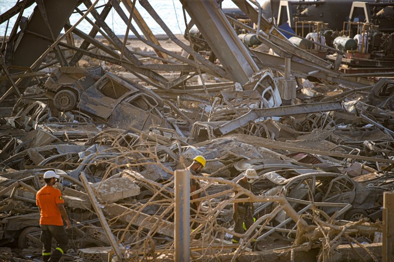 Lübnan'ın can damarı Beyrut Limanı enkaza döndü