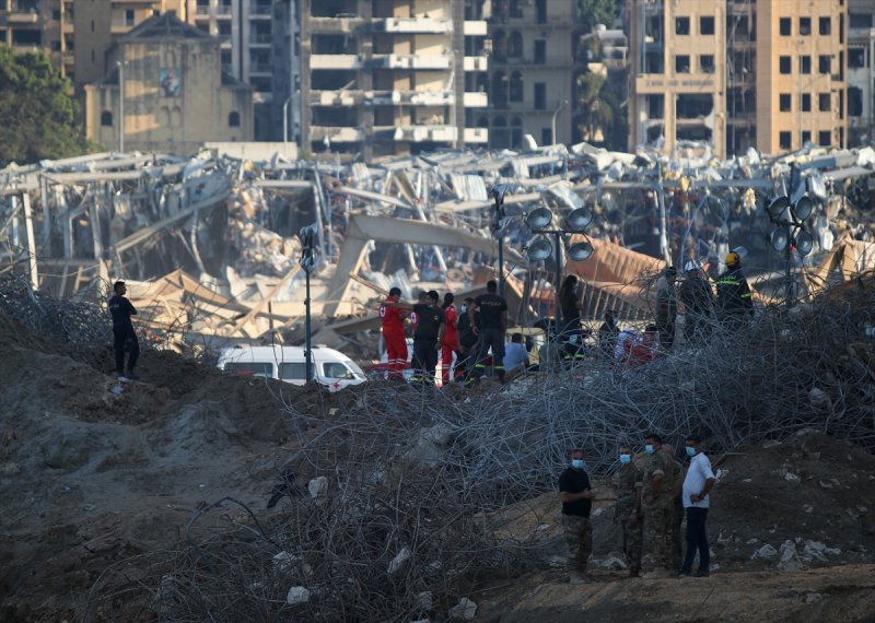 Lübnan'ın can damarı Beyrut Limanı enkaza döndü