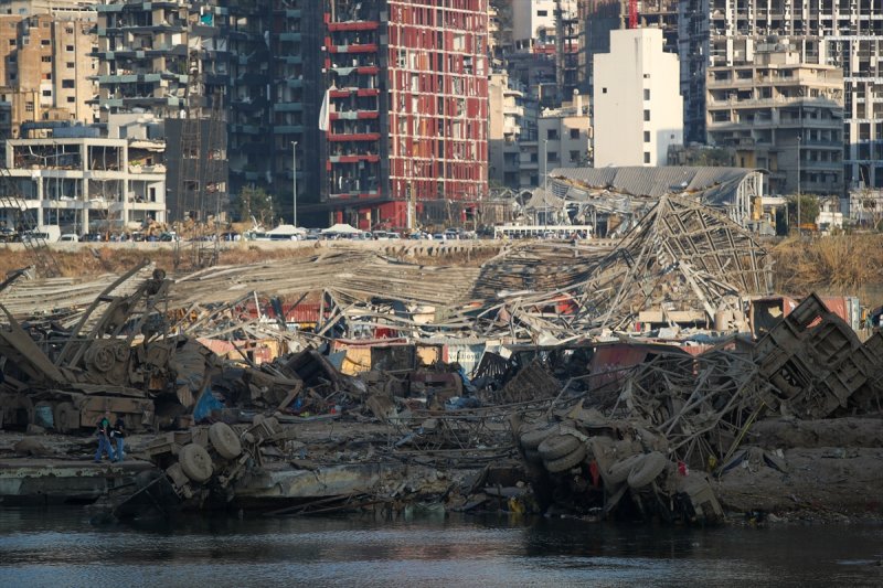 Lübnan'ın can damarı Beyrut Limanı enkaza döndü