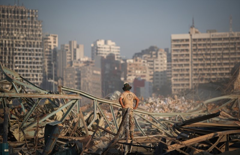 Lübnan'ın can damarı Beyrut Limanı enkaza döndü