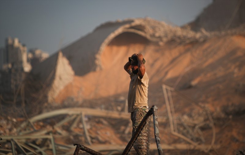 Lübnan'ın can damarı Beyrut Limanı enkaza döndü