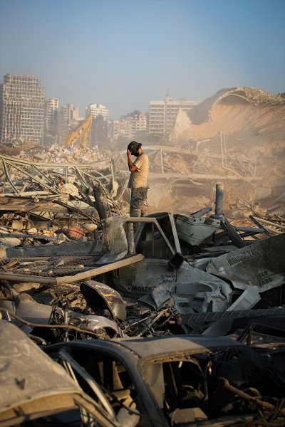 Lübnan'ın can damarı Beyrut Limanı enkaza döndü