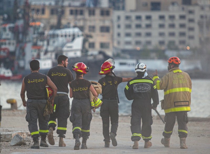 Lübnan'ın can damarı Beyrut Limanı enkaza döndü