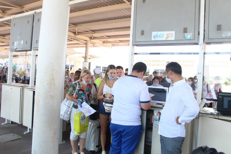 Antalya'ya Rus turist akını