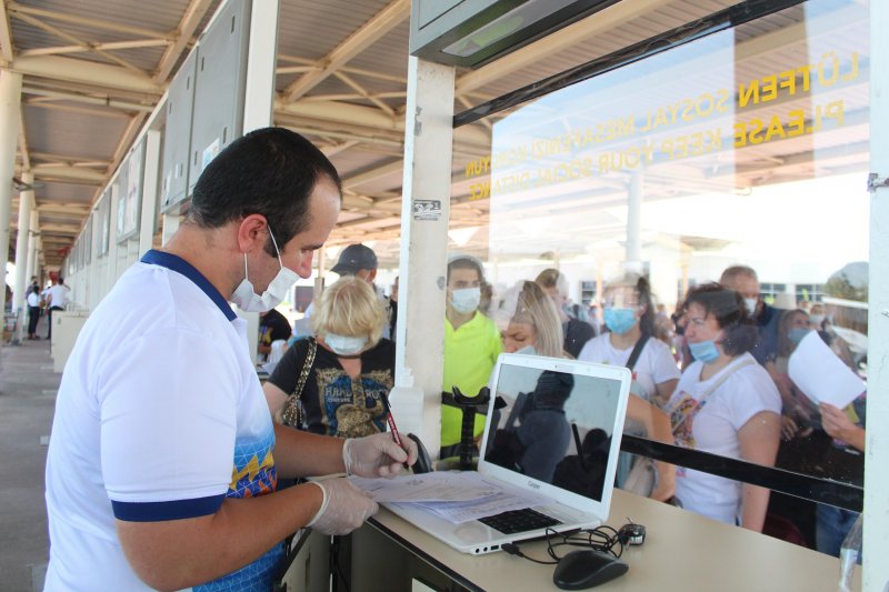 Antalya'ya Rus turist akını