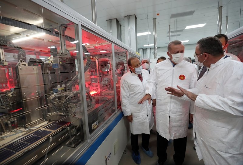 Türkiye'nin ilk Güneş Teknolojileri Fabrikası açıldı