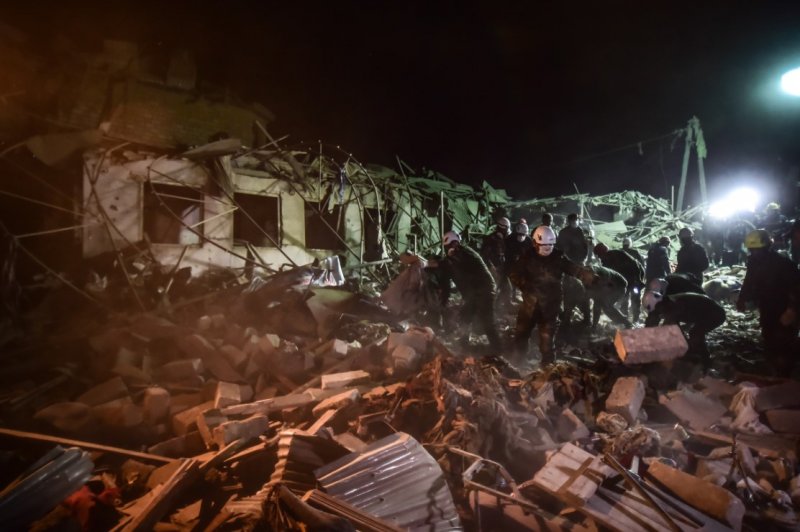 Gence'deki enkazın görüntüleri