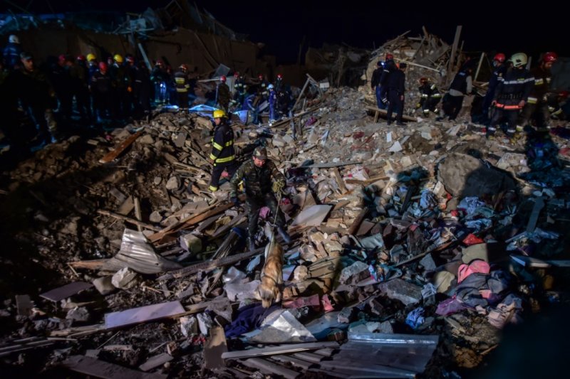 Gence'deki enkazın görüntüleri