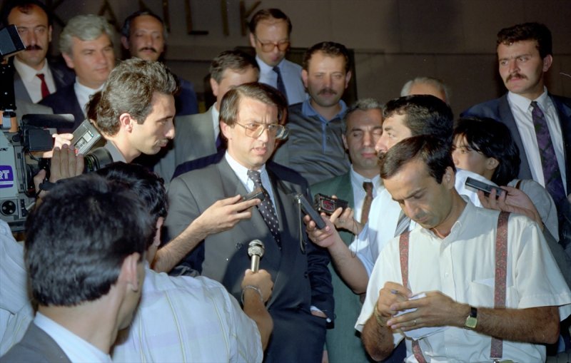 Mesut Yılmaz hayatını kaybetti