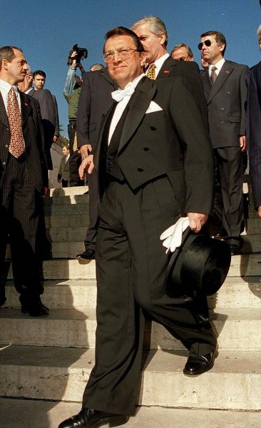 Mesut Yılmaz hayatını kaybetti