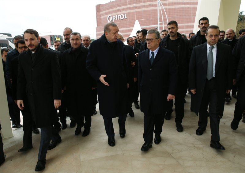 Mesut Yılmaz hayatını kaybetti